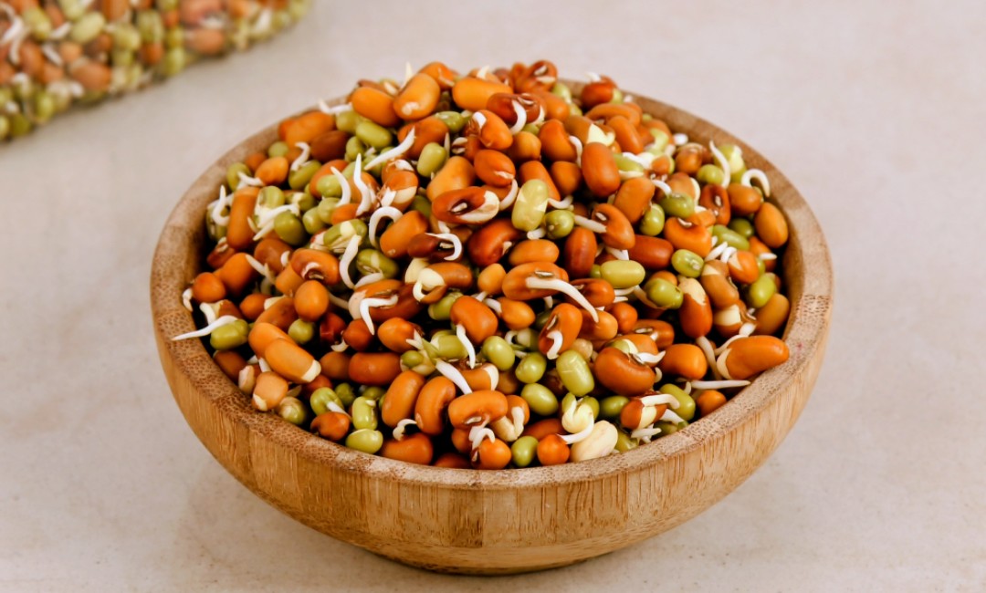 Sprouts Chana monng